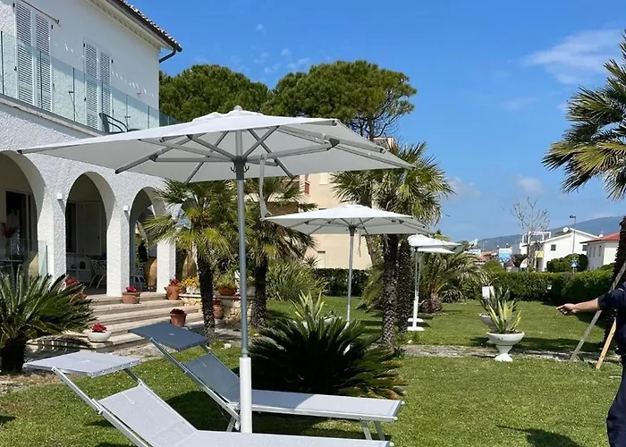 Pensión Mirella 4*